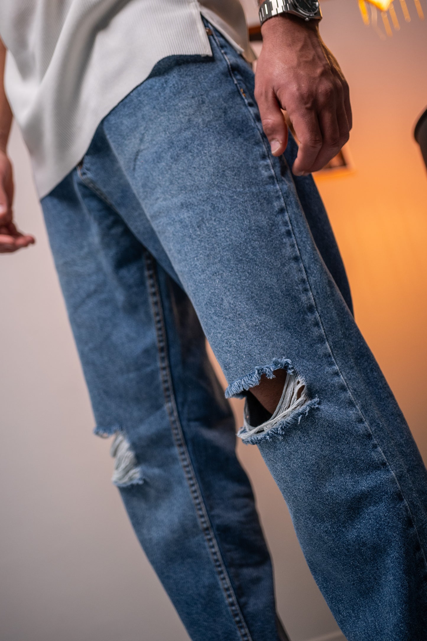 Blue Ripped - Loose Jeans