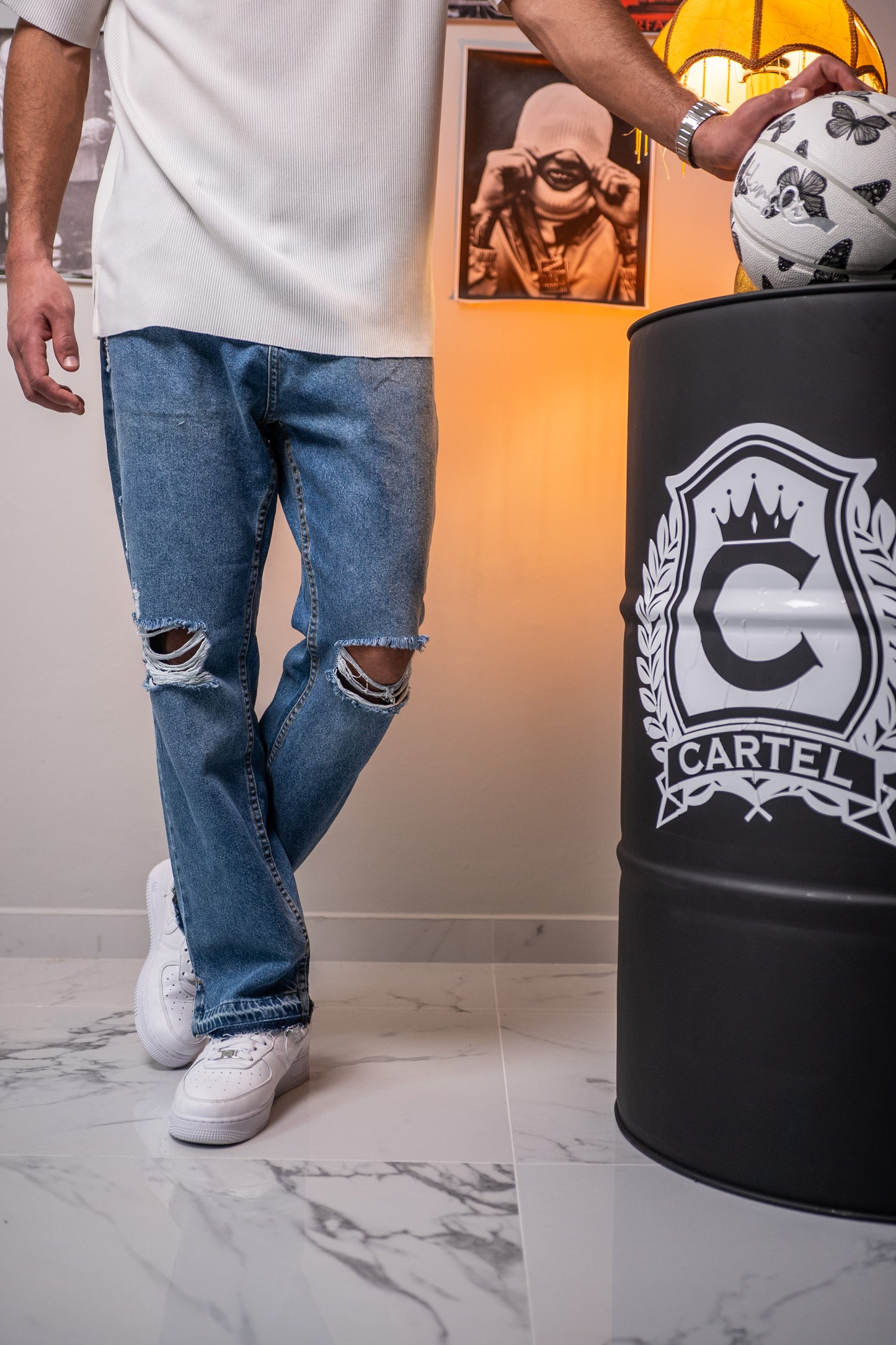 Blue Ripped - Loose Jeans